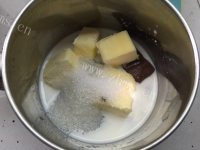 自制草莓巧克力蛋糕做法图解3)
