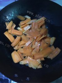 家常菜清炒胡萝卜做法图解3)