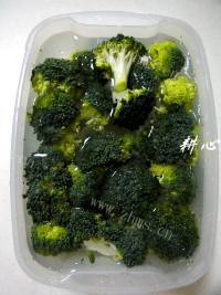 酱香的虾酱炒鲜鱿做法图解2)