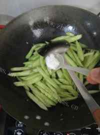 珍馐美味的黄瓜炒鸡蛋做法图解5)
