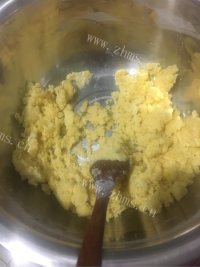 香喷喷的玛格丽特饼干做法图解5)