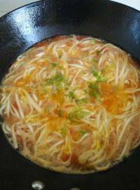 美味的西红柿鸡蛋面