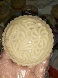 自制五仁冰皮月饼