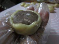自制绿豆沙月饼做法图解6)