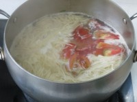 美味的西红柿鸡蛋面