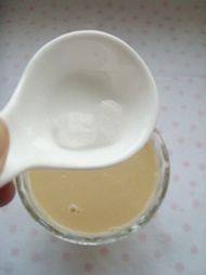 鲜嫩的红枣枸杞豆浆