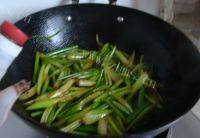 「自制」芹菜炒肉做法图解10)