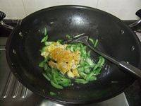 色泽光亮的鸡蛋炒丝瓜