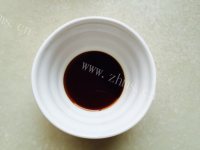 诱人的黑芝麻酱拌面做法图解3)