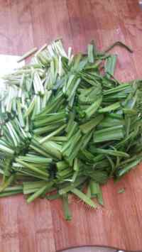 家常菜韭菜炒豆干做法图解2)