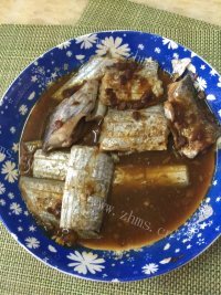 美味营养的豆瓣酱蒸带鱼做法图解3)