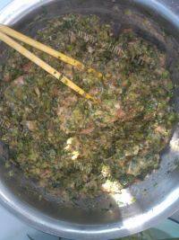 自己做的芹菜肉饺子做法图解3)