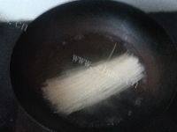美味的鸡蛋挂面做法图解2)