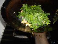 家常菜豆腐炒韭菜