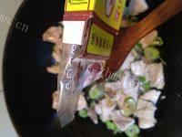 十分诱人的木耳炒肉做法图解7)