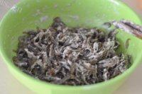 秀色可餐的干炸小河虾做法图解6)