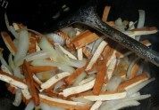 家常菜豆干洋葱炒肉丝