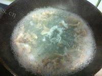 「念念不忘」牛肉蛋花粥做法图解7)