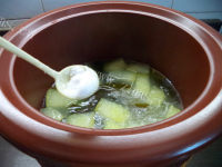 特色美食冬瓜海带汤