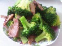 简单的西兰花炒肉片