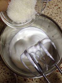 食欲满满的蔓越莓蛋糕卷做法图解7)