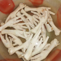 美味的泡椒鸡爪做法图解1)