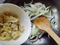 「DIY美食」洋葱炒鸡蛋做法图解9)