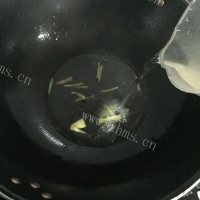 滋养龙头鱼汤做法图解3)