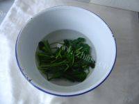 美味的菠菜蛋花汤做法图解3)