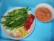 双椒炒肉丝做法图解2)