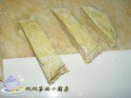 美味的猪肉玉米馄饨做法图解5)
