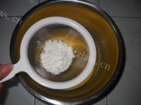 自制奶油水果蛋糕做法图解4)