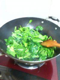 香飘的蒜蓉菠菜做法图解4)