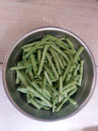 家常菜干煸长豆角做法图解2)