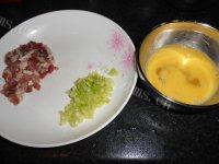 诱人的腊肉炒饭做法图解2)