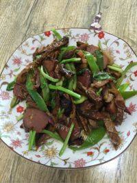 家常菜笋干炒腊肉