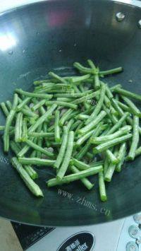 记忆中的豆角炒肉片做法图解4)