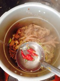 喷香酱香鸡肉块做法图解11)