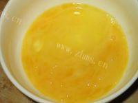 美味的番茄紫菜蛋花汤做法图解6)