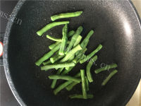 特色美食煎烤豆角做法图解3)