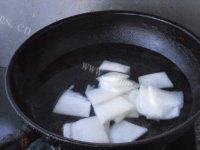 美味的冬瓜羊肉汤做法图解3)