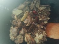 家常菜羊肉炖萝卜做法图解8)