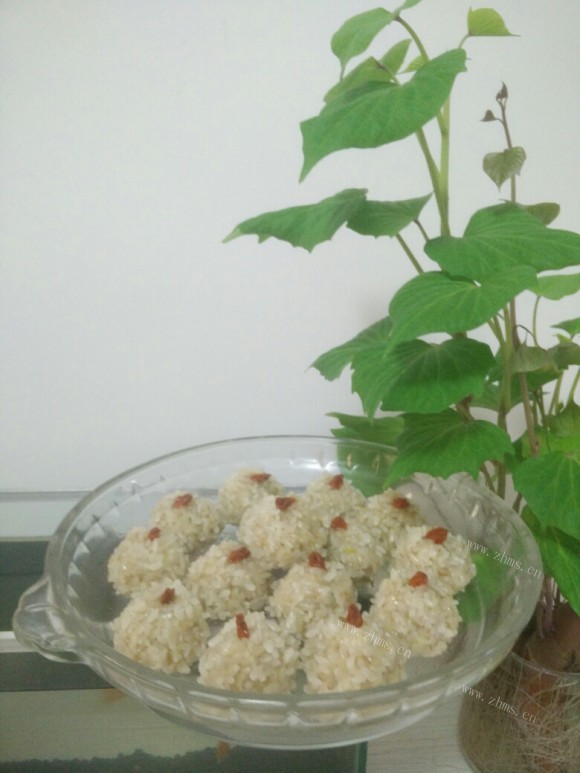 珍馐美味的糯米丸子