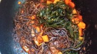 美味的酸菜蕨根粉做法图解10)