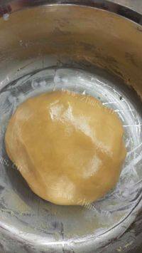 在家做的广式月饼做法图解2)