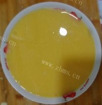 美味的爽滑鸡蛋羹做法图解6)