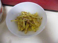 很有食欲的炒海蟹做法图解3)