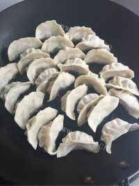 回味无穷的煎饺做法图解1)
