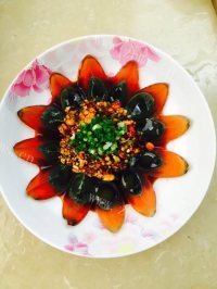 香糯爽滑的凉拌皮蛋做法图解8)