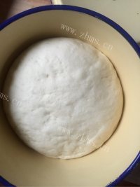 美味的自制披萨做法图解5)